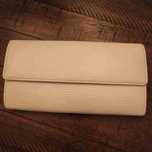 listing-status-banner